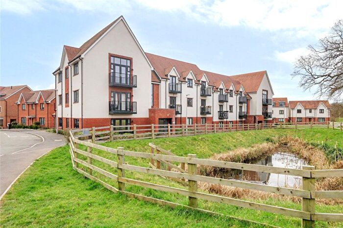 2 Bedroom Flat For Sale In Flat, Hirst House, Quiller Avenue, Arborfield Green, RG2