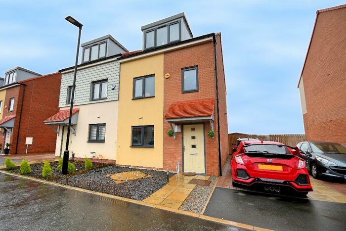 3 Bedroom Town House To Rent In Walwick Fell, The Rise, Newcastle Upon Tyne, NE15