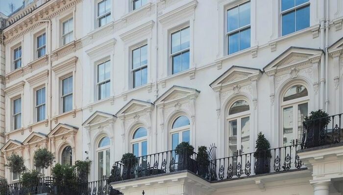3 Bedroom Flat To Rent In Prince Of Wales Terrace, London, W8
