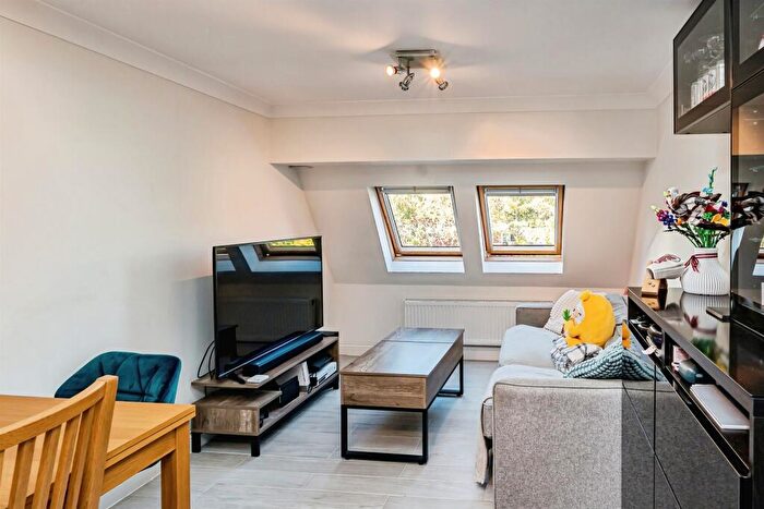 2 Bedroom Apartment For Sale In Buckingham Place, Bellfield Road, High Wycombe, HP13