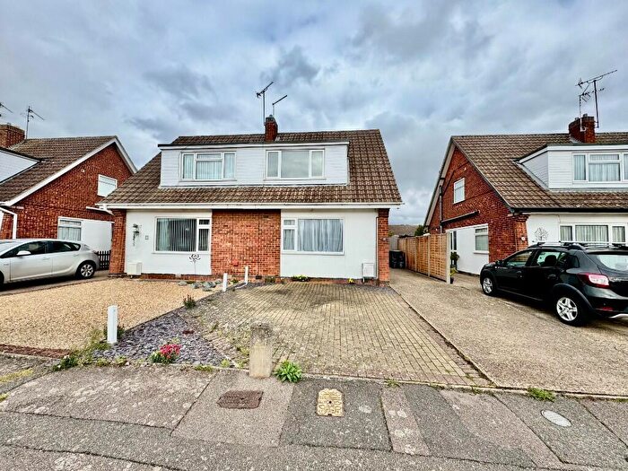 3 Bedroom Semi-Detached House To Rent In Fairoaks Drive, NN9