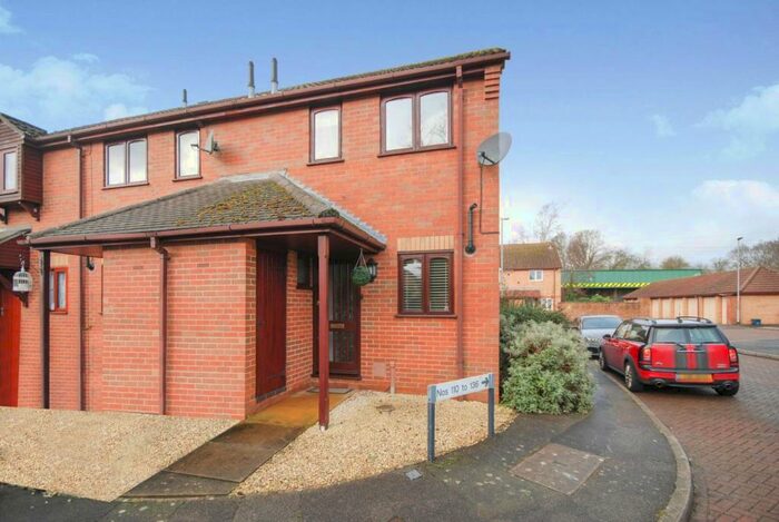 2 Bedroom End Of Terrace House To Rent In Woodpecker Way, Northampton, NN4