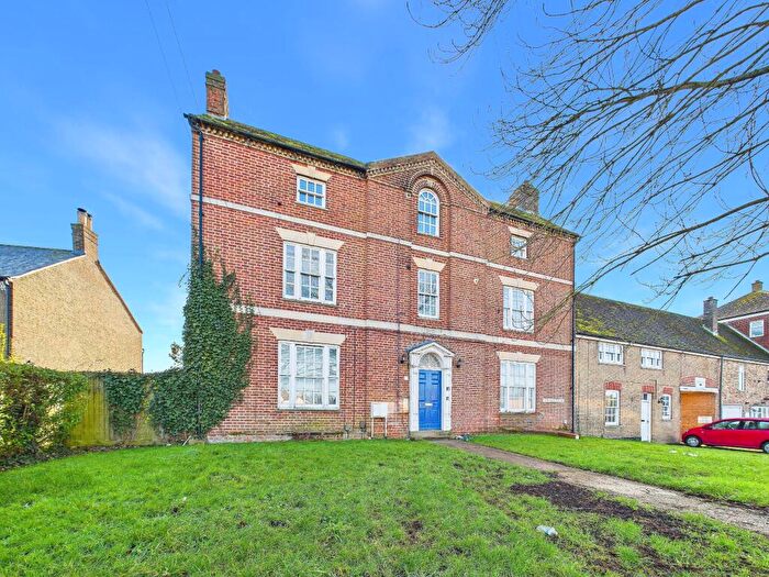 2 Bedroom Apartment To Rent In Montagu House, St. Neots, PE19