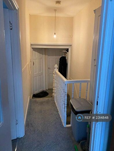 2 Bedroom Flat To Rent In Edinburgh Road, London, E17