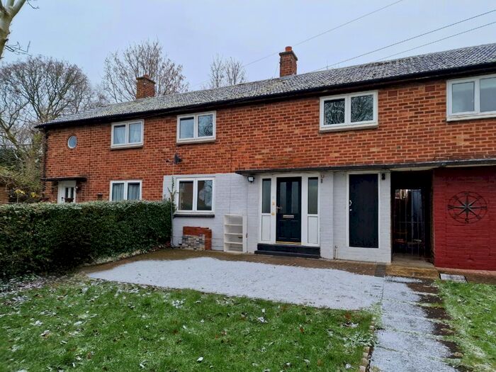 3 Bedroom Semi-Detached House To Rent In Beaumont Leys Lane, Beaumont Leys, Leicester, LE4