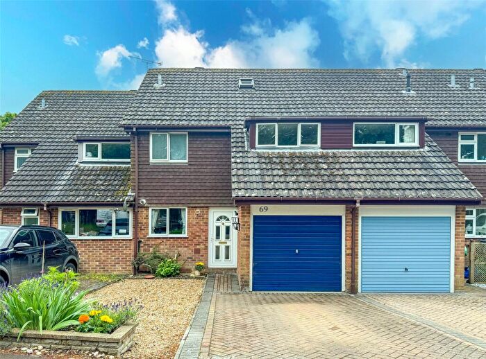 3 Bedroom Terraced House For Sale In Rosehill Drive, Bransgore, Christchurch, Dorset, BH23