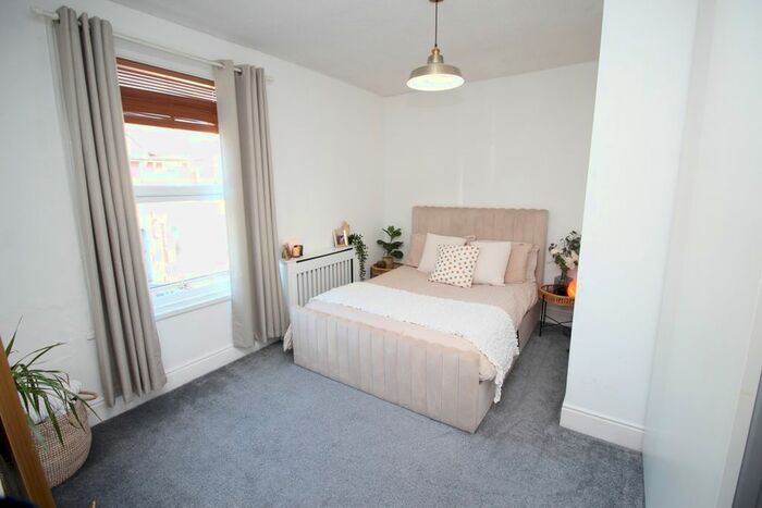 3 Bedroom Detached House To Rent In Folkestone Road, Portsmouth, PO3