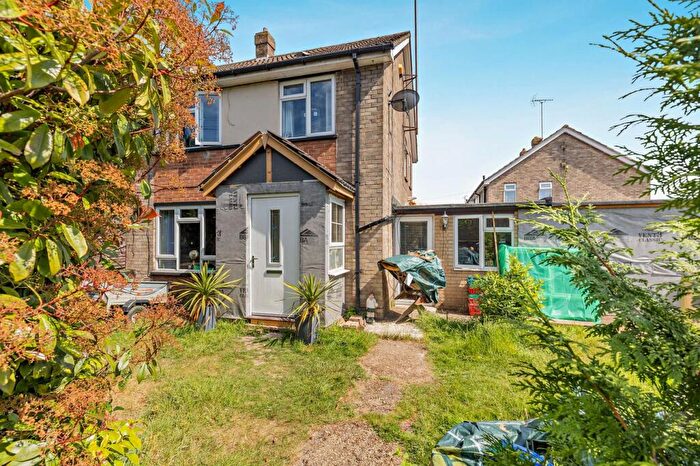4 Bedroom Semi-Detached House For Sale In Sefton Avenue, Wisbech, PE13