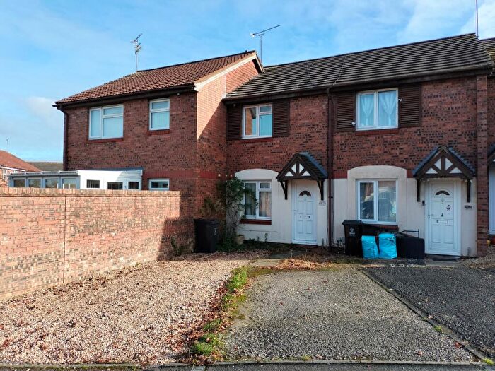 2 Bedroom House To Rent In Saddleback Road, Swindon, SN5