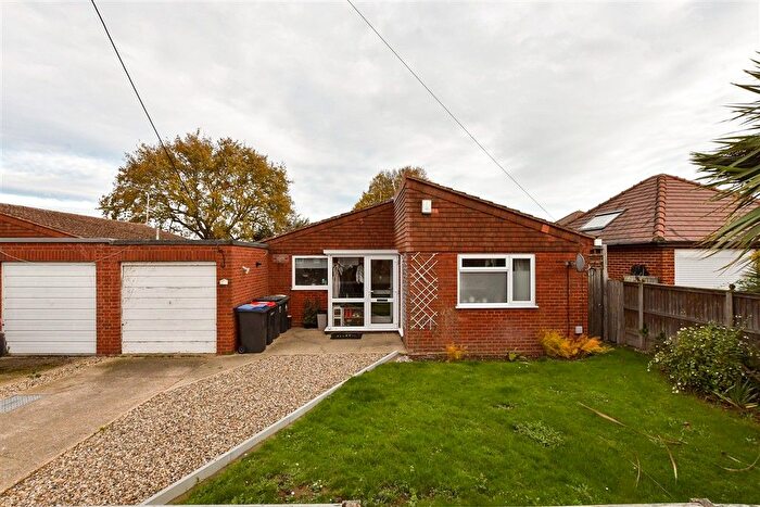 2 Bedroom Detached Bungalow For Sale In Friars Close, Whitstable, Kent, CT5