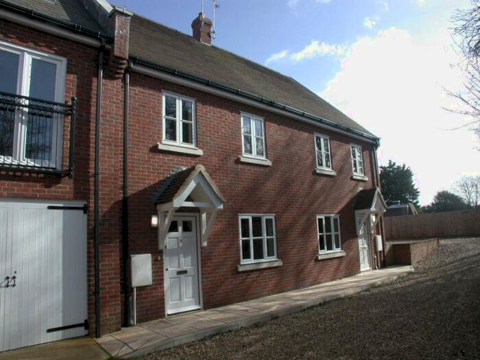 2 Bedroom Mews To Rent In Amesbury, SP4