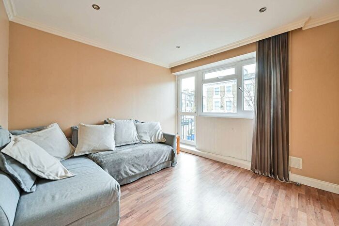 4 Bedroom Flat To Rent In Wilson Road, Camberwell, London, SE5