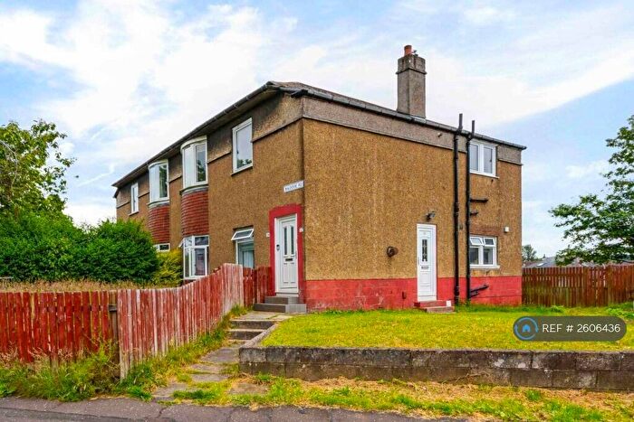 3 Bedroom Flat To Rent In Baldovie Road, Glasgow, G52