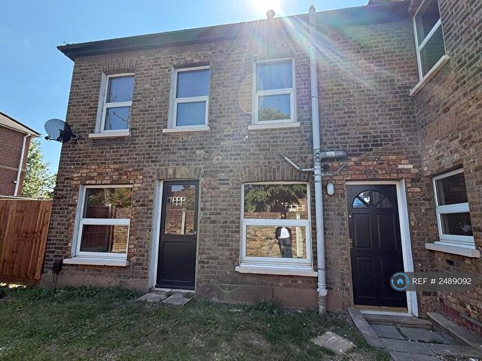 2 Bedroom Semi-Detached House To Rent In Eastern Road, Romford, RM1