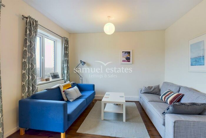 1 Bedroom Flat To Rent In Central Hill, London, SE19