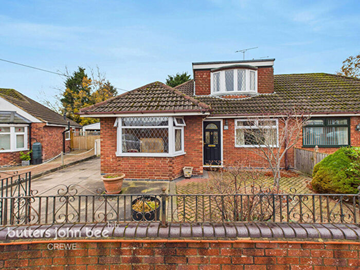 3 Bedroom Semi-Detached Bungalow For Sale In Primrose Hill, Crewe, CW2