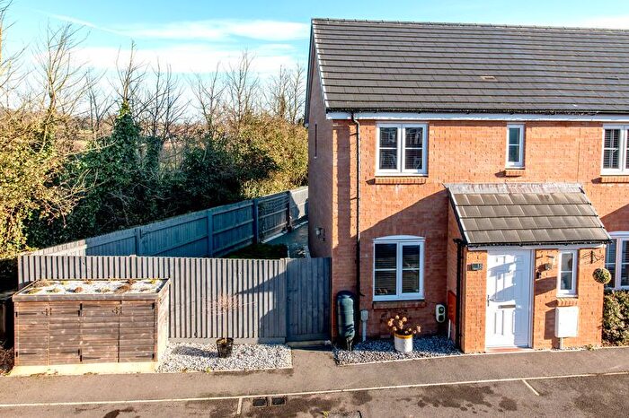 3 Bedroom Semi Detached House For Sale In Monkton Heathfield, Taunton, TA2