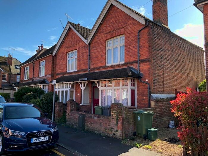 4 Bedroom Semi-Detached House To Rent In Falcon Road, Guildford, GU1