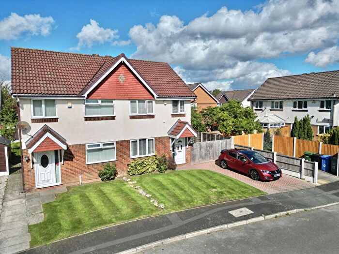3 Bedroom Semi-Detached House For Sale In Allgreave Close, Sale, Trafford, M33