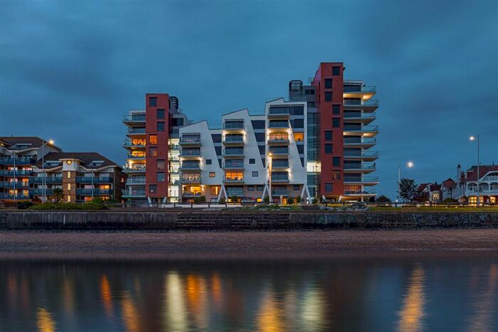 2 Bedroom Apartment To Rent In The Leas, Westcliff-On-Sea, SS0