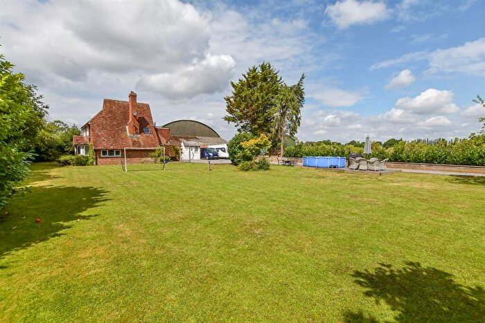 4 Bedroom Detached House For Sale In Horseshoes Lane, Langley, Maidstone, Kent, ME17