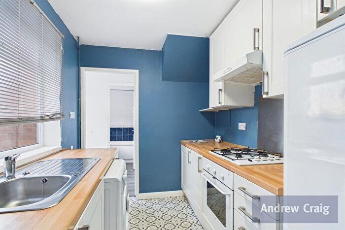 2 Bedroom Flat For Sale In Tadema Road, South Shields, NE33