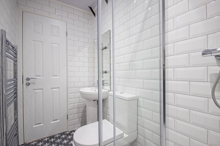 2 Bedroom Apartment To Rent In - Hutton Terrace, Newcastle Upon Tyne, Tyne And Wear, NE2