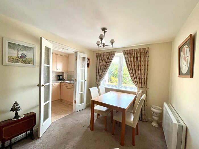 1 Bedroom Flat For Sale In St. Stephens Fold, Huddersfield, HD3