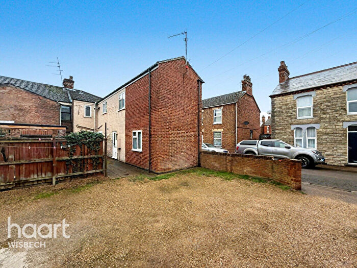 2 Bedroom End Of Terrace House For Sale In Cannon Street, Wisbech, PE13