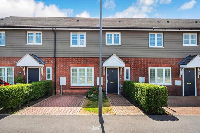 3 Bedroom Terraced House For Sale In Poultons Meadow, Pitstone, LU7