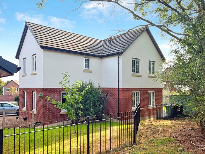 4 Bedroom Detached House For Sale In Greenwood View, Creswell, Worksop, Derbyshire, S80