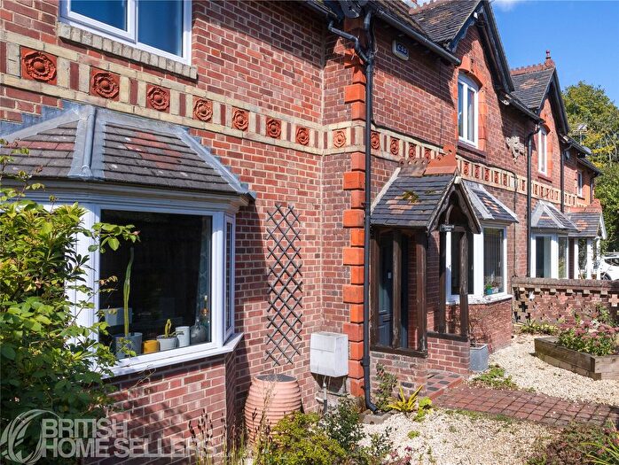 4 Bedroom Semi-detached House For Sale In Eridge Road, Tunbridge Wells, East Sussex, TN3