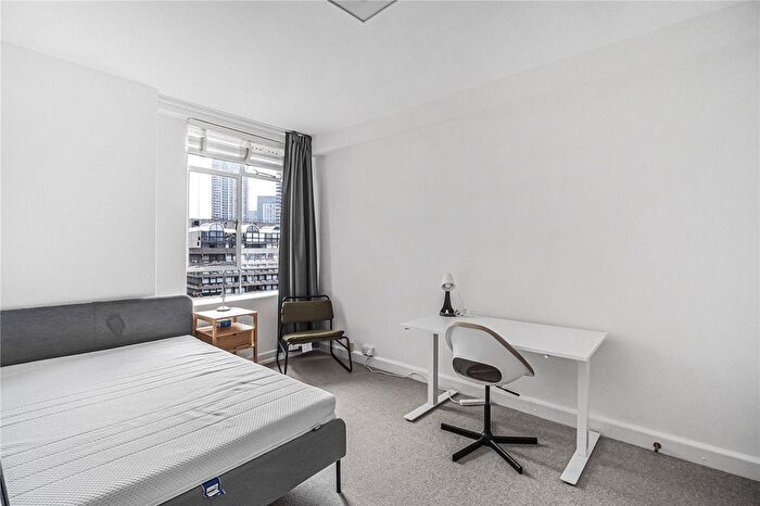 Studio To Rent In Charterhouse Square, London, EC1M