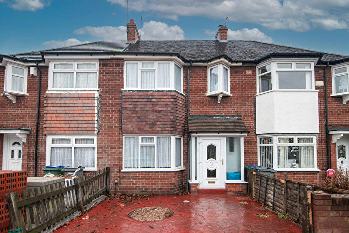 3 Bedroom Terraced House For Sale In Lynton Avenue, West Bromwich, B71