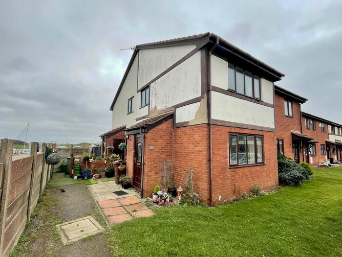 1 Bedroom Mews House To Rent In The Brambles, St Annes, Lancashire FY8