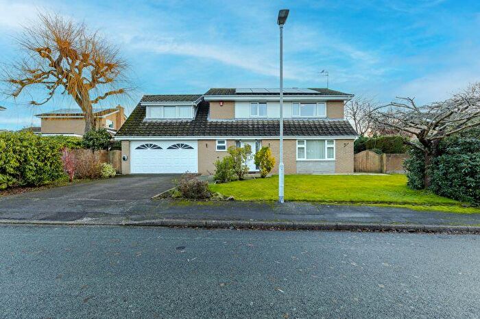 4 Bedroom Detached House For Sale In Edenhall Close, Holmes Chapel, CW4