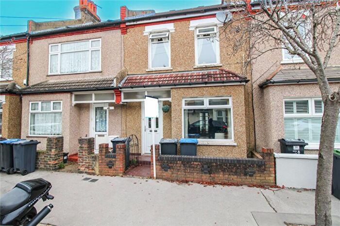 3 Bedroom Terraced House For Sale In Bredon Road, Croydon, CR0