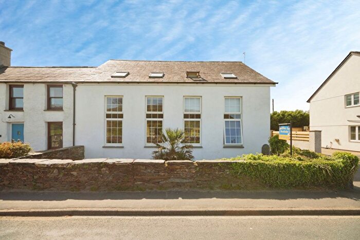 4 Bedroom Semi Detached House For Sale In Morfa Bychan, Porthmadog, Gwynedd, LL49