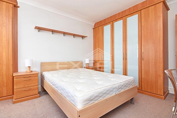 2 Bedroom Flat To Rent In Estelle Road, London, NW3