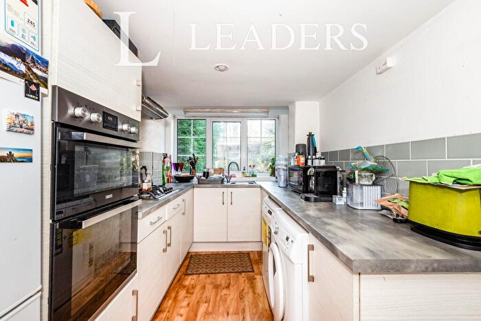 2 Bedroom House To Rent In Holmesdale Road, Reigate, RH2
