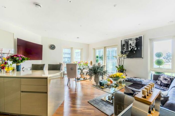 2 Bedroom Flat To Rent In Trafalgar House, Battersea Reach, Wandsworth Town, London, SW18