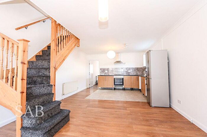 3 Bedroom End Of Terrace House To Rent In Edward Road, Northolt, UB5