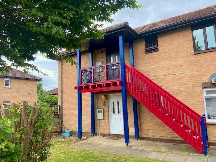 2 Bedroom Apartment To Rent In Pomander Crescent, Walnut Tree, Milton Keynes, MK7