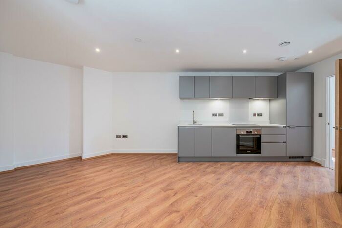 1 Bedroom Apartment To Rent In Woolwich Church Street Woolwich, SE18