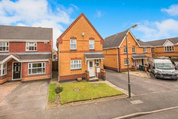 3 Bedroom Detached House To Rent In Middle Close, Swadlincote, Derbyshire, DE11