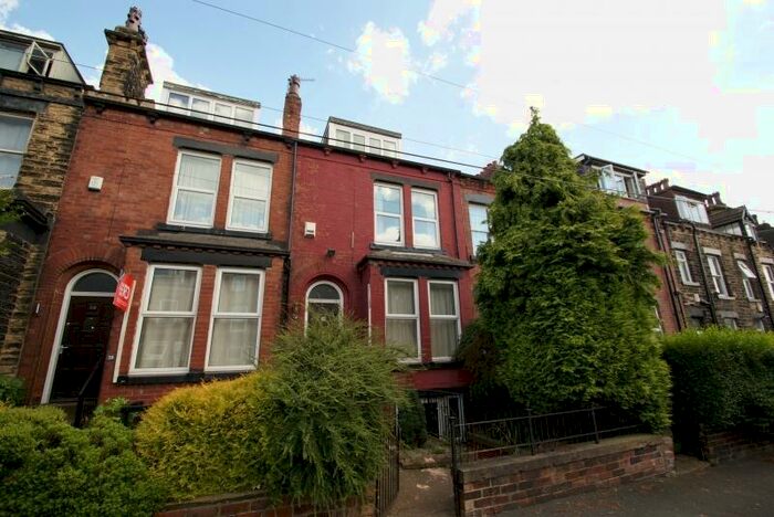 6 Bedroom Terraced House To Rent In Delph Mount, Woodhouse, Leeds, LS6