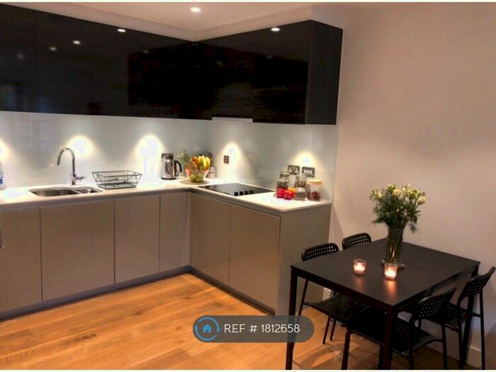 2 Bedroom Flat To Rent In Bywell Place, Newham, London, E16