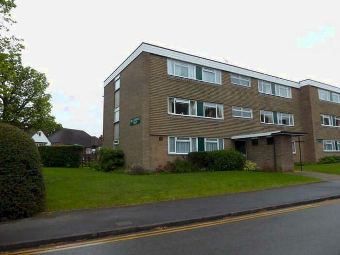 2 Bedroom Apartment To Rent In Metchley Lane, Birmingham, B17