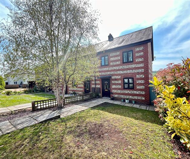 3 Bedroom End Of Terrace House For Sale In Ashleigh Close, South Newton, Salisbury, SP2