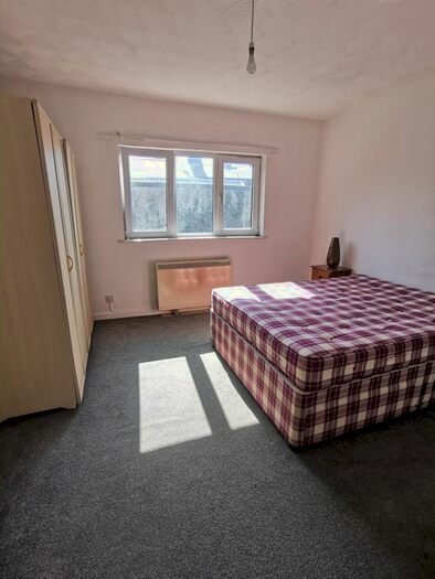 1 Bedroom Flat To Rent In Paxton Street, Sandfields, Swansea, SA1